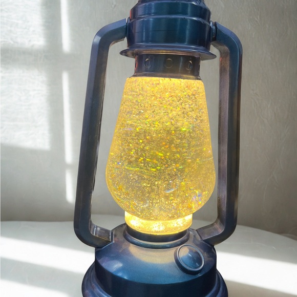 Handmade Vintage Lantern Lamp with lights - Picture 2 of 2
